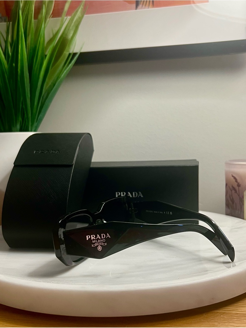 PRADA Sunglasses Small Geometric Symbole In Acetate Black PR 17WS - Picture 5 of 6